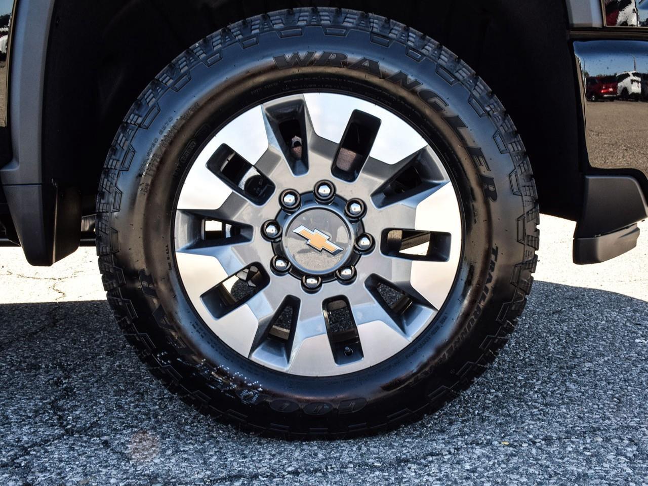 2026 Chevrolet Silverado 2500 HD Custom Photo