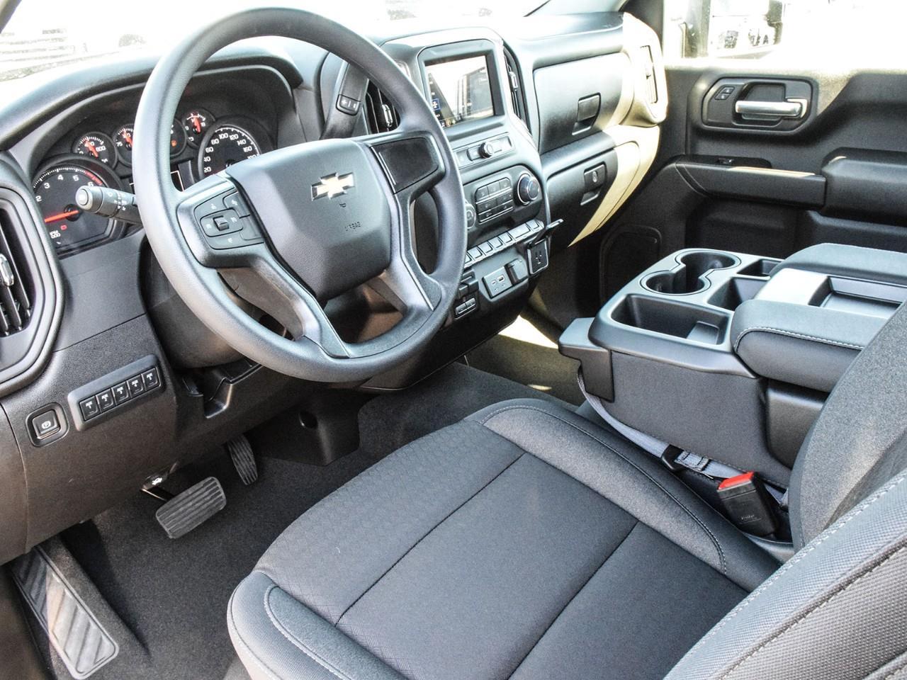 2026 Chevrolet Silverado 2500 HD Custom Photo