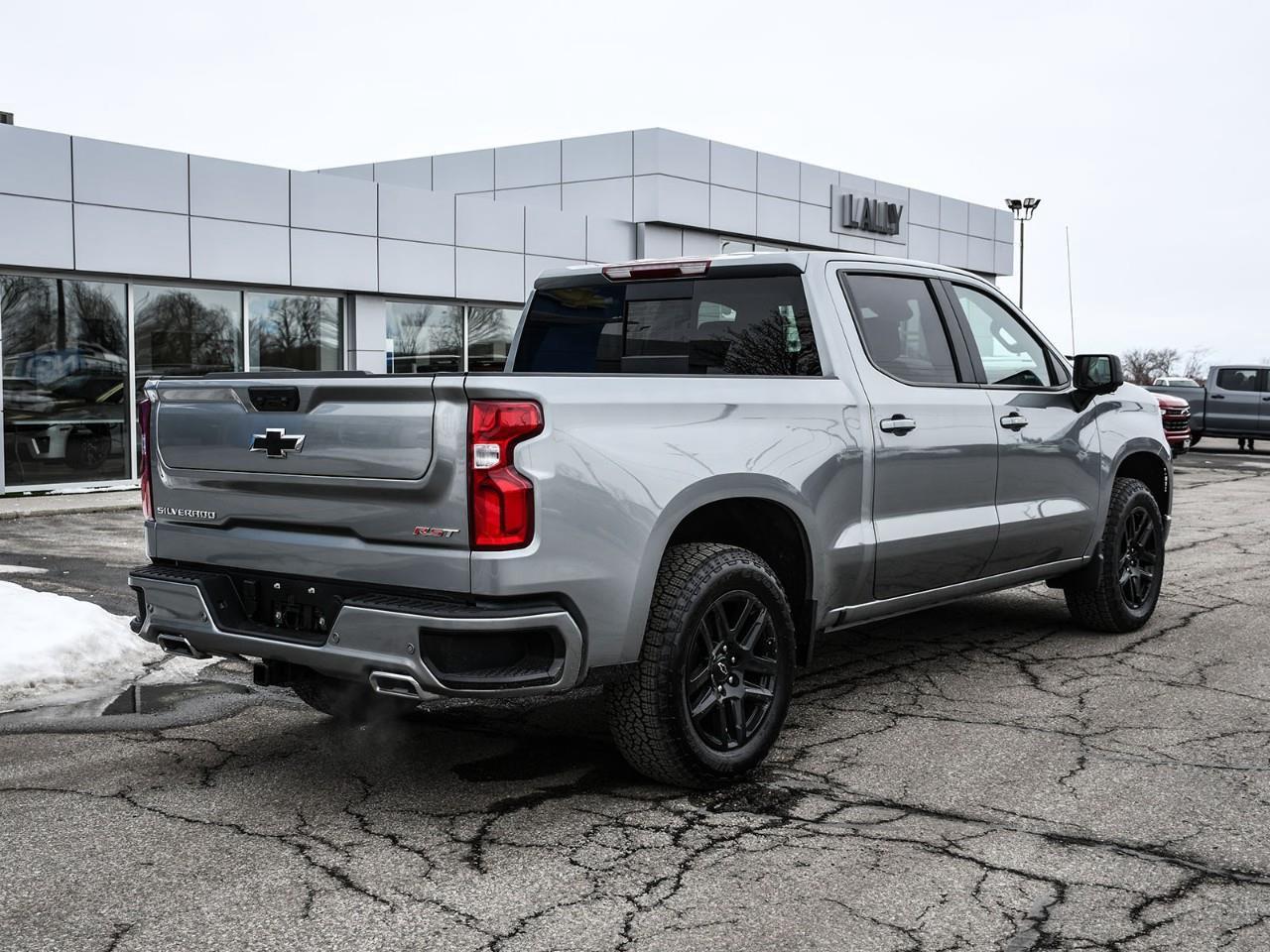 2026 Chevrolet Silverado 1500 RST Photo4