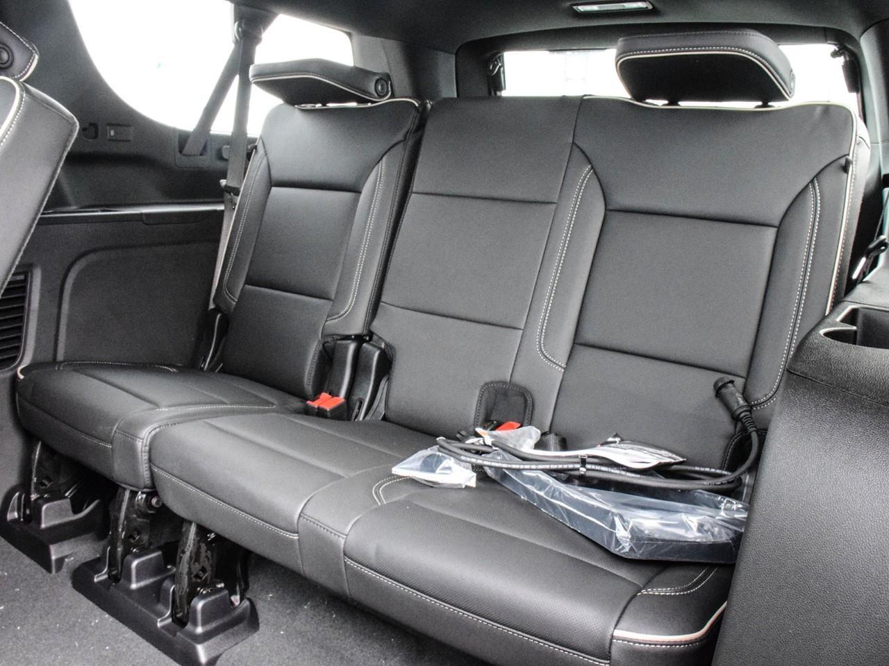 2026 Chevrolet Suburban Premier Photo