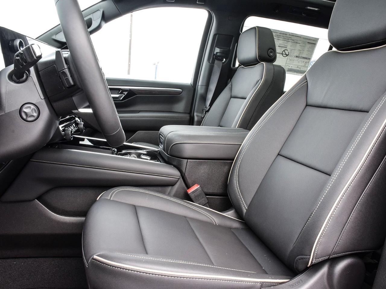 2026 Chevrolet Suburban Premier Photo