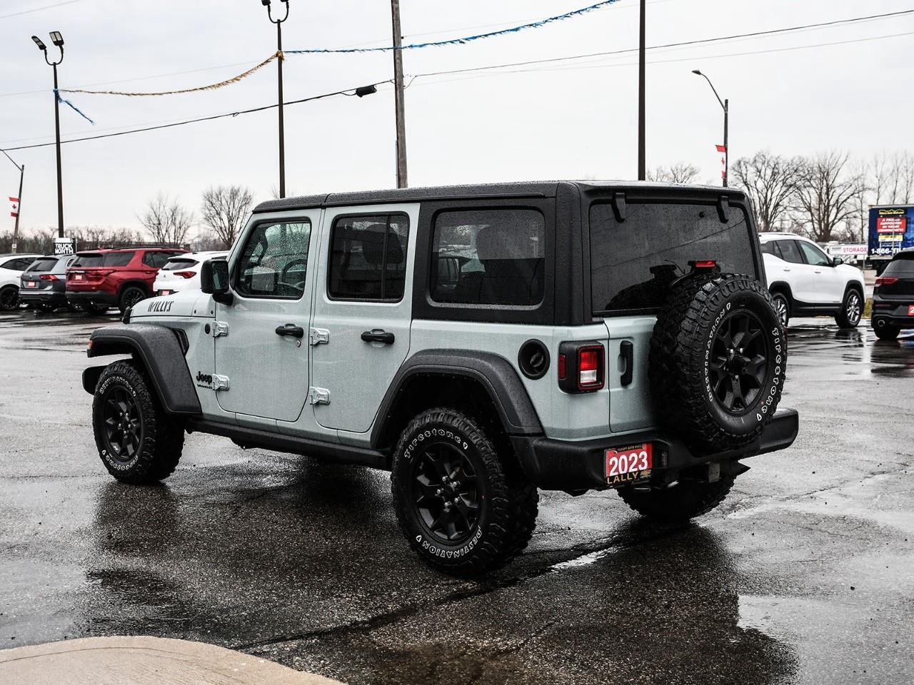 2023 Jeep Wrangler SPORT Photo3