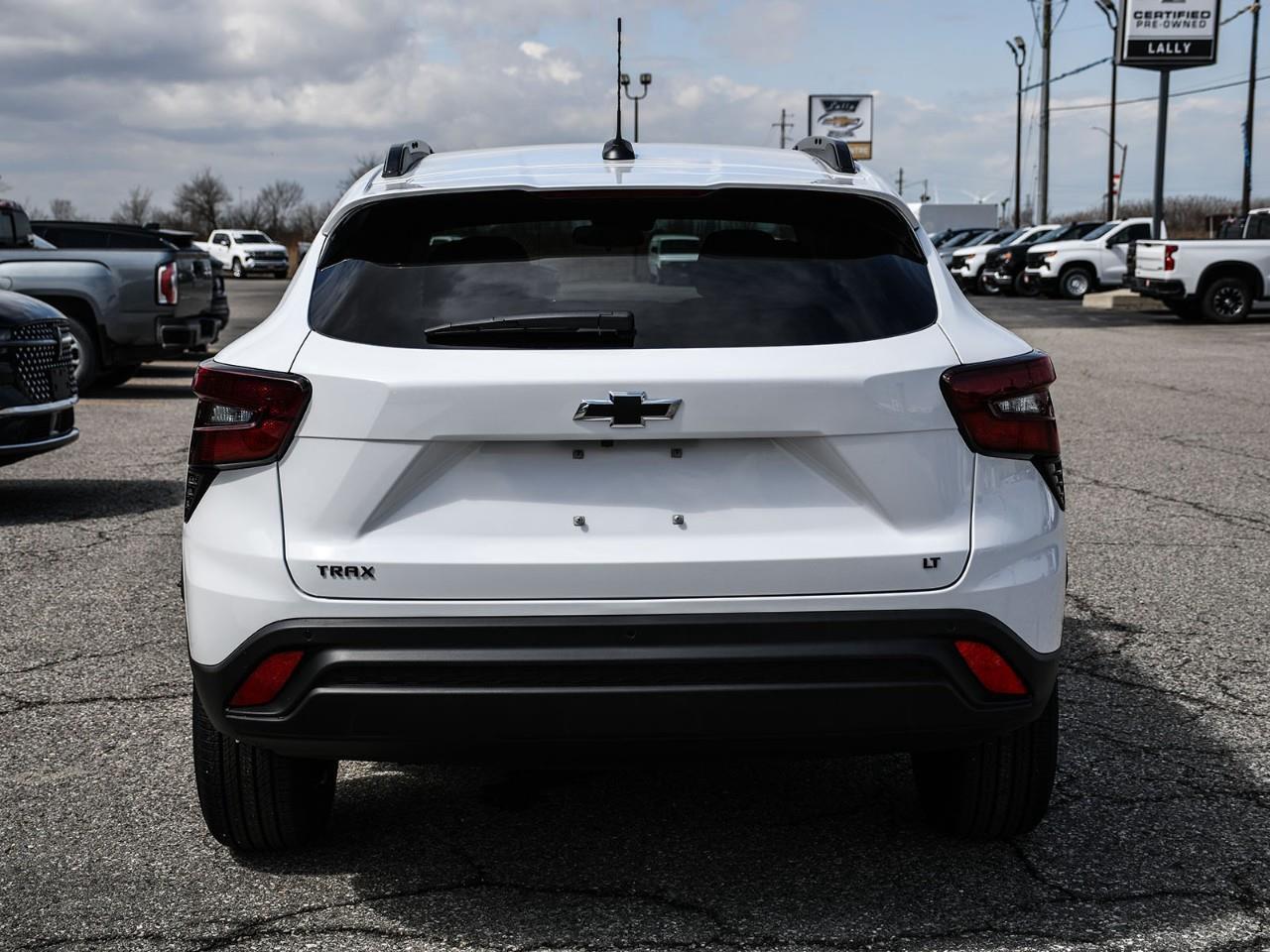 2026 Chevrolet Trax LT Photo4