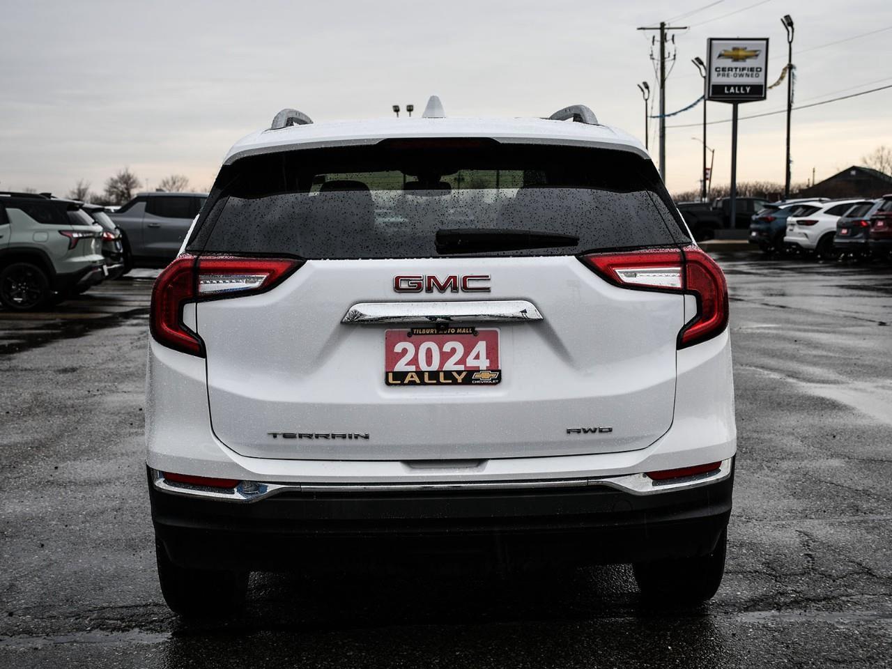 2024 GMC Terrain SLT Photo4