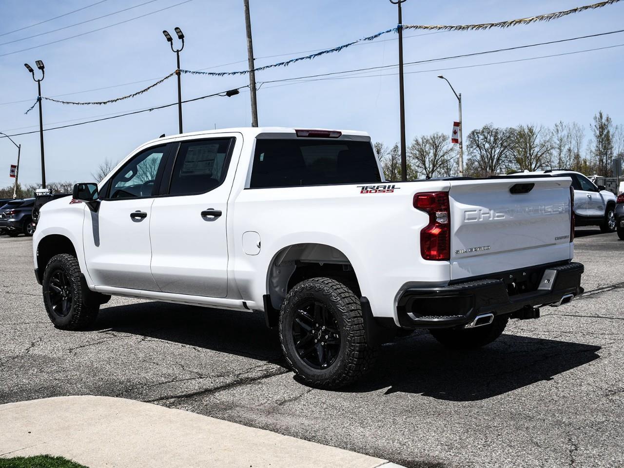 2026 Chevrolet Silverado 1500 Custom Trail Boss Photo3