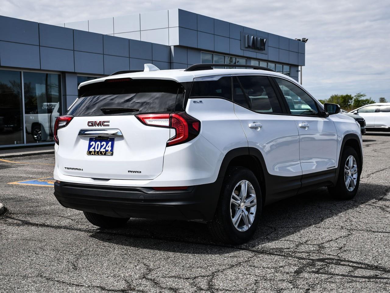2024 GMC Terrain SLE Photo