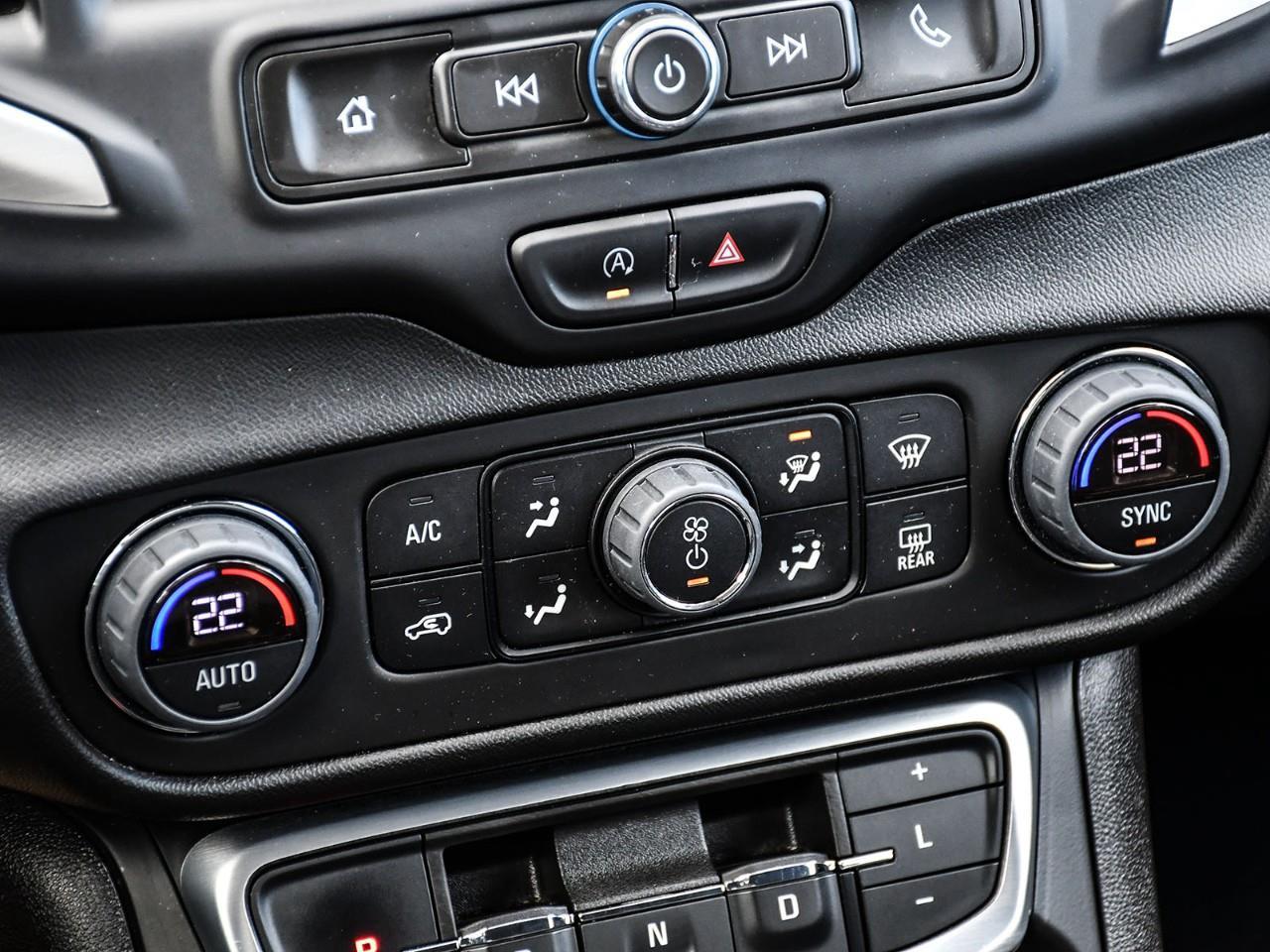 2024 GMC Terrain SLE Photo