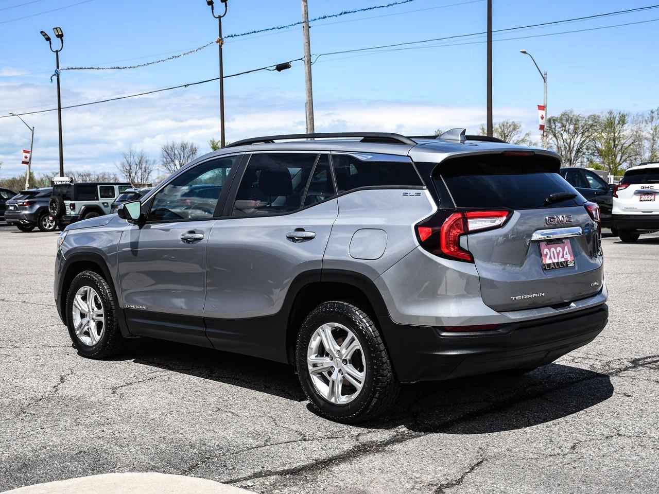 2024 GMC Terrain SLE Photo3