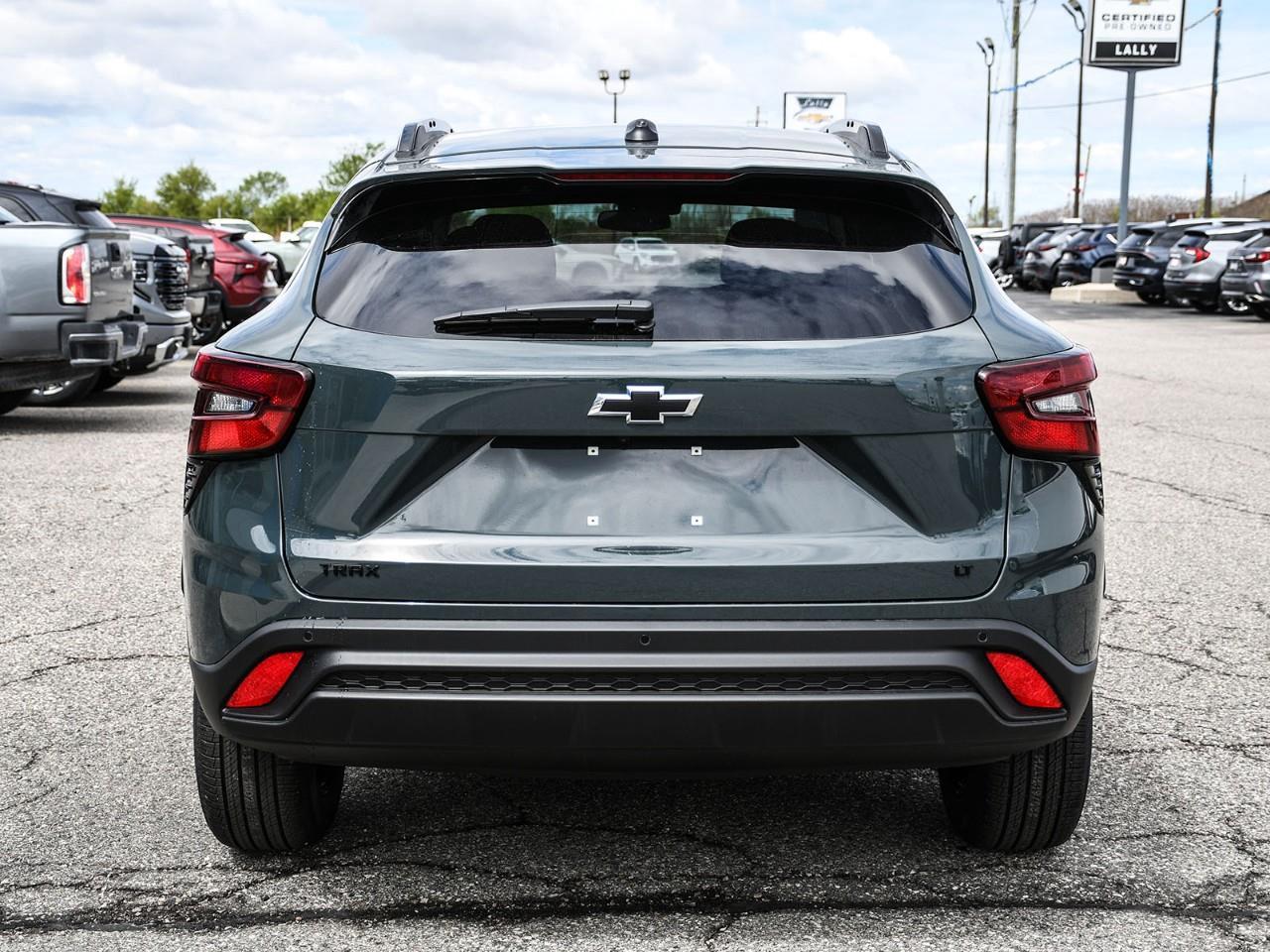 2026 Chevrolet Trax LT Photo4