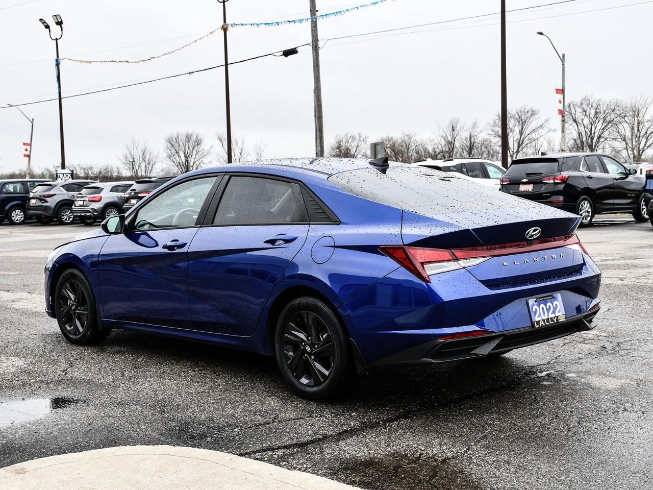 2022 Hyundai Elantra Preferred w/Sun & Tech pkg Photo