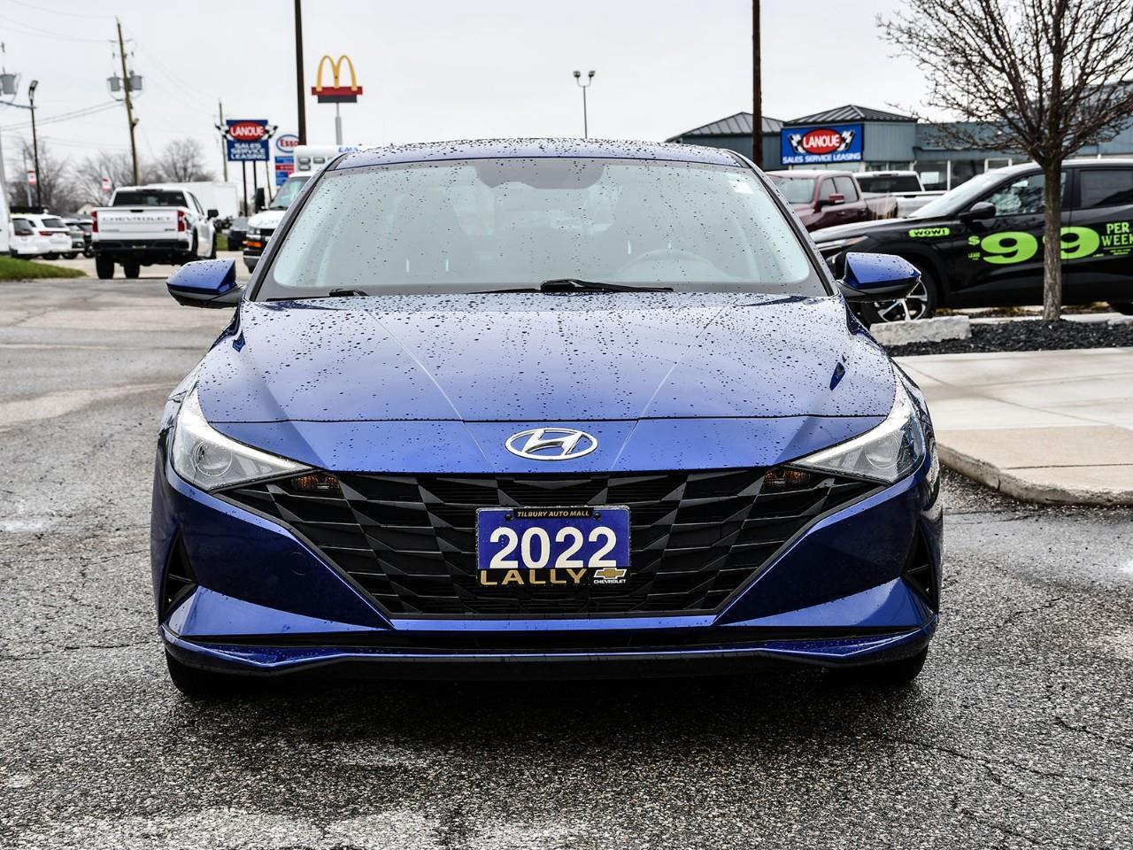 2022 Hyundai Elantra Preferred w/Sun & Tech pkg Photo