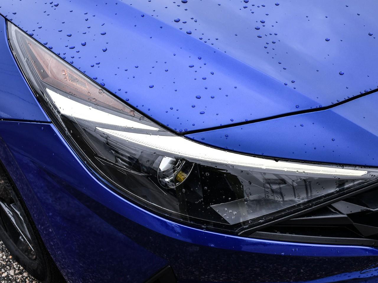 2022 Hyundai Elantra Preferred w/Sun & Tech pkg Photo