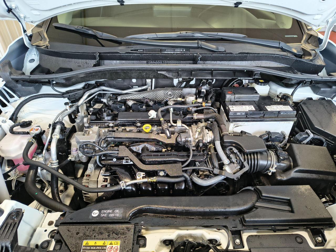 2023 Toyota Corolla Cross LE Photo0