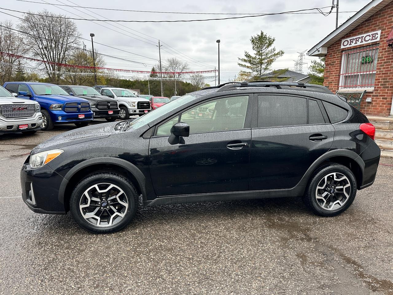 2016 Subaru Crosstrek 2.0iSport AWD Heated Cloth RearCam XM Bluetooth AC Photo2