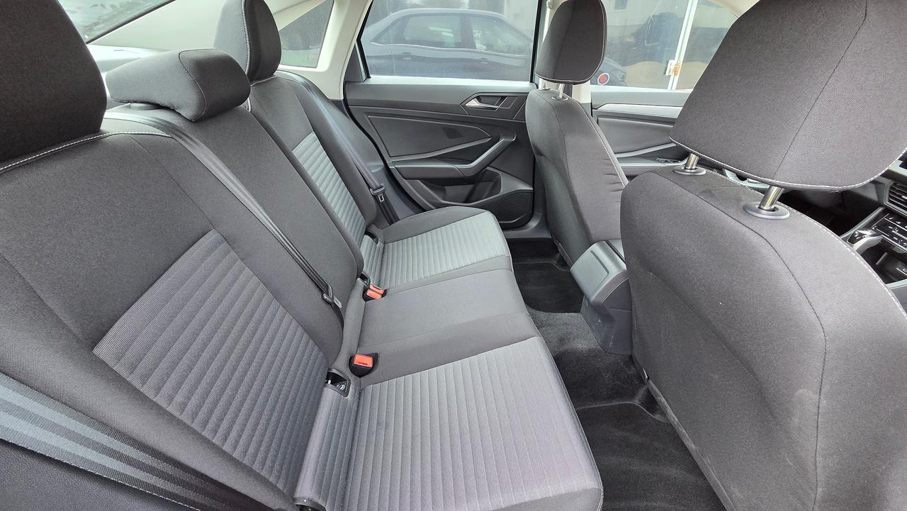 2025 Volkswagen Jetta Trendline Photo