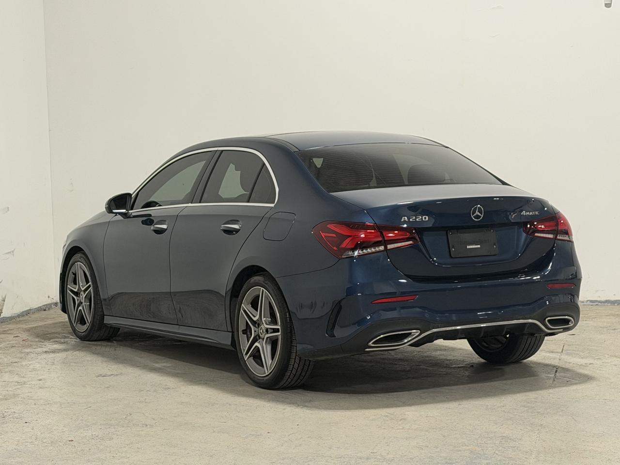 2022 Mercedes-Benz A-Class A 220 Photo3