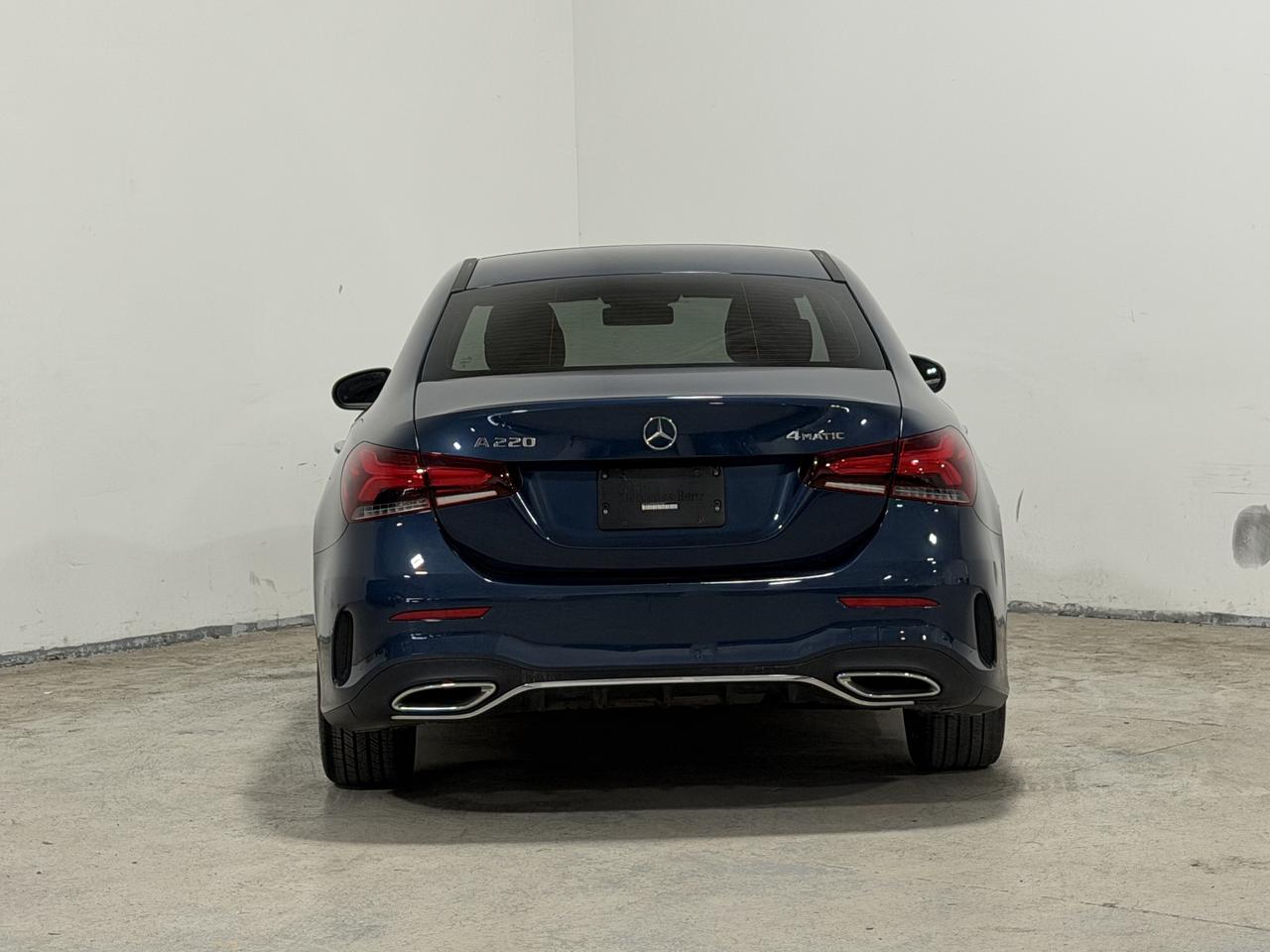 2022 Mercedes-Benz A-Class A 220 Photo4