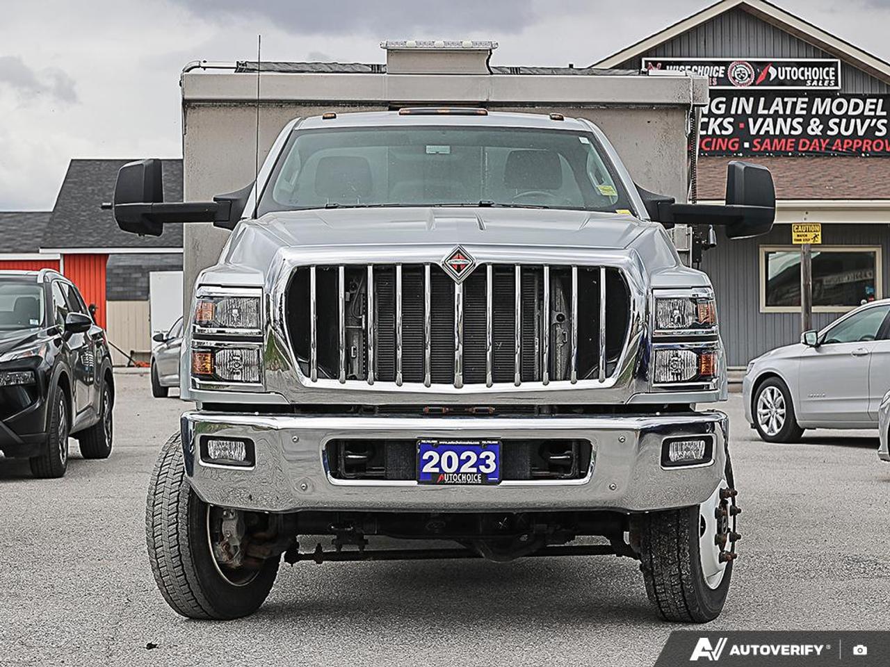 2023 International CV515 undefined, LOW KM'S, 4X4, ALUMINUM HYDROLIC BOX, Photo1