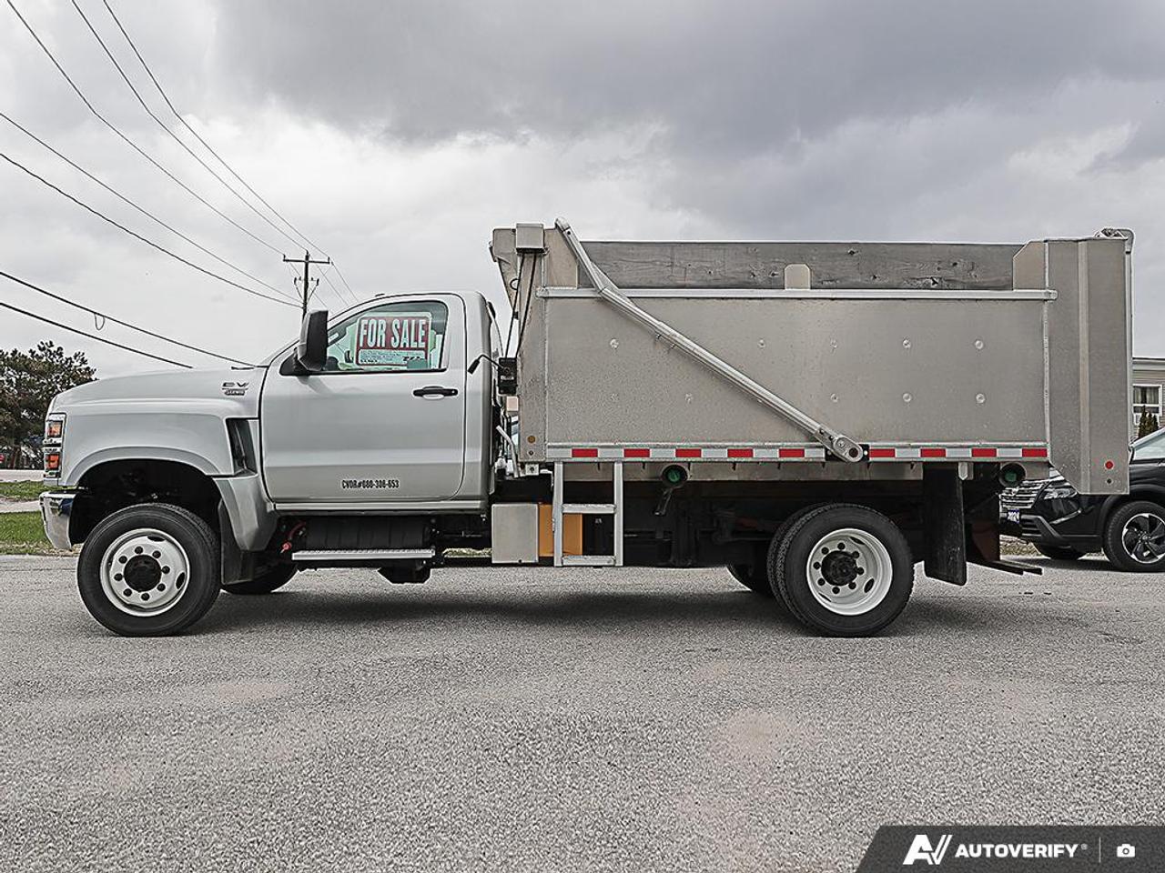 2023 International CV515 undefined, LOW KM'S, 4X4, ALUMINUM HYDROLIC BOX, Photo2