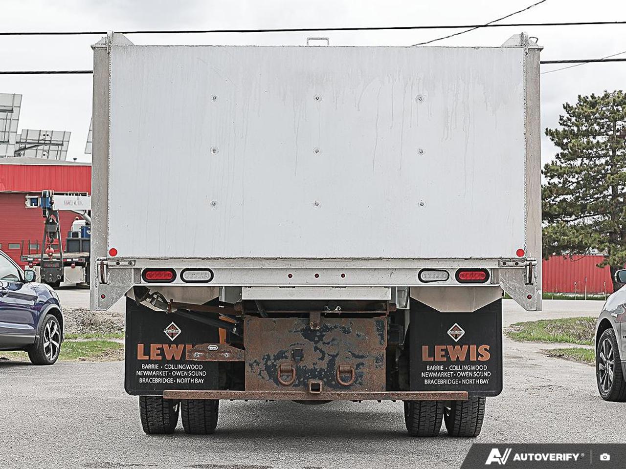 2023 International CV515 undefined, LOW KM'S, 4X4, ALUMINUM HYDROLIC BOX, Photo4