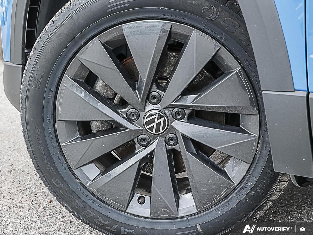 2024 Volkswagen Taos Comfortline, REMOTE START, PANO, H/SEATS & H/S.W - Photo #6