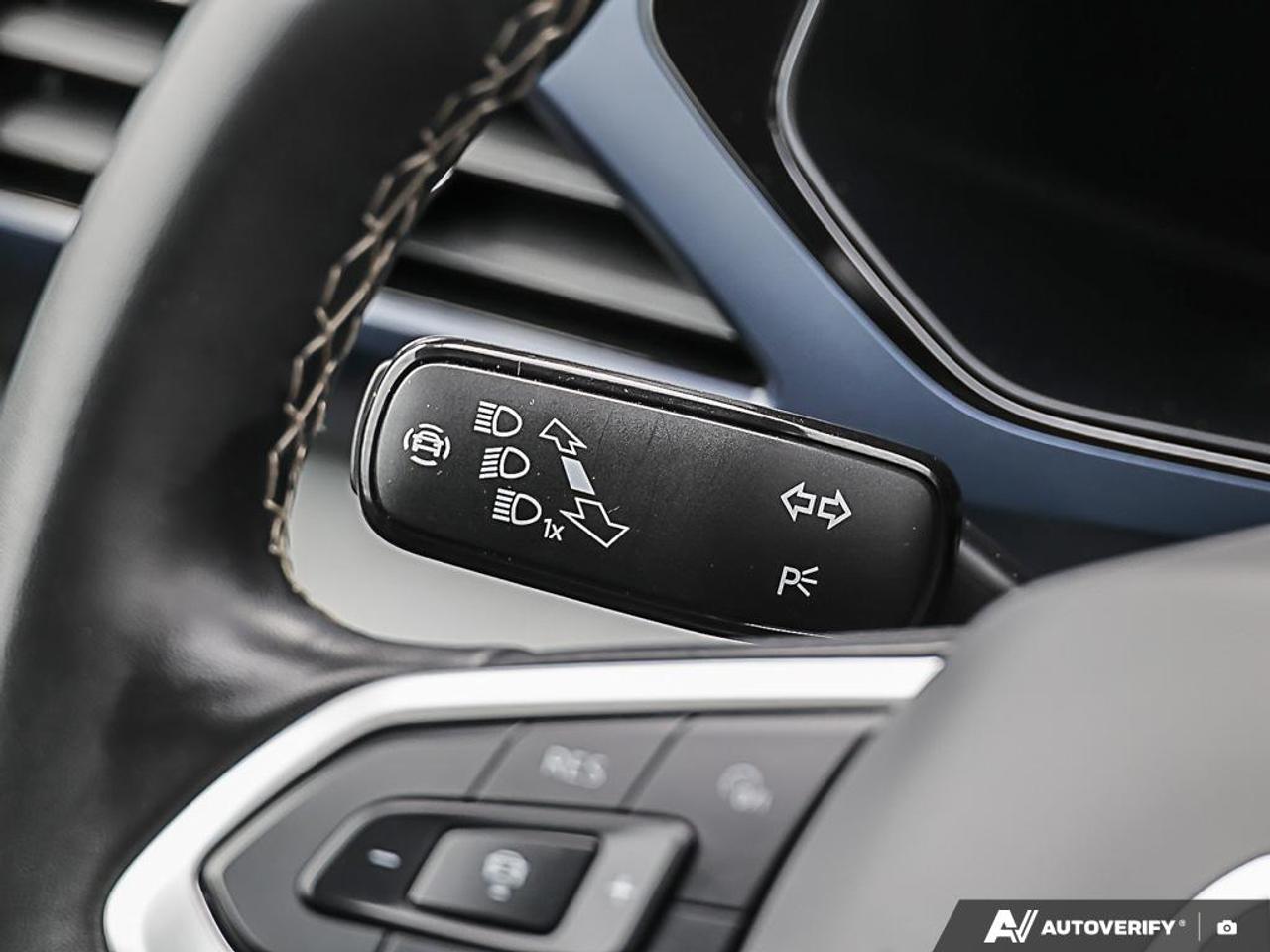 2024 Volkswagen Taos Comfortline, REMOTE START, PANO, H/SEATS & H/S.W - Photo #16