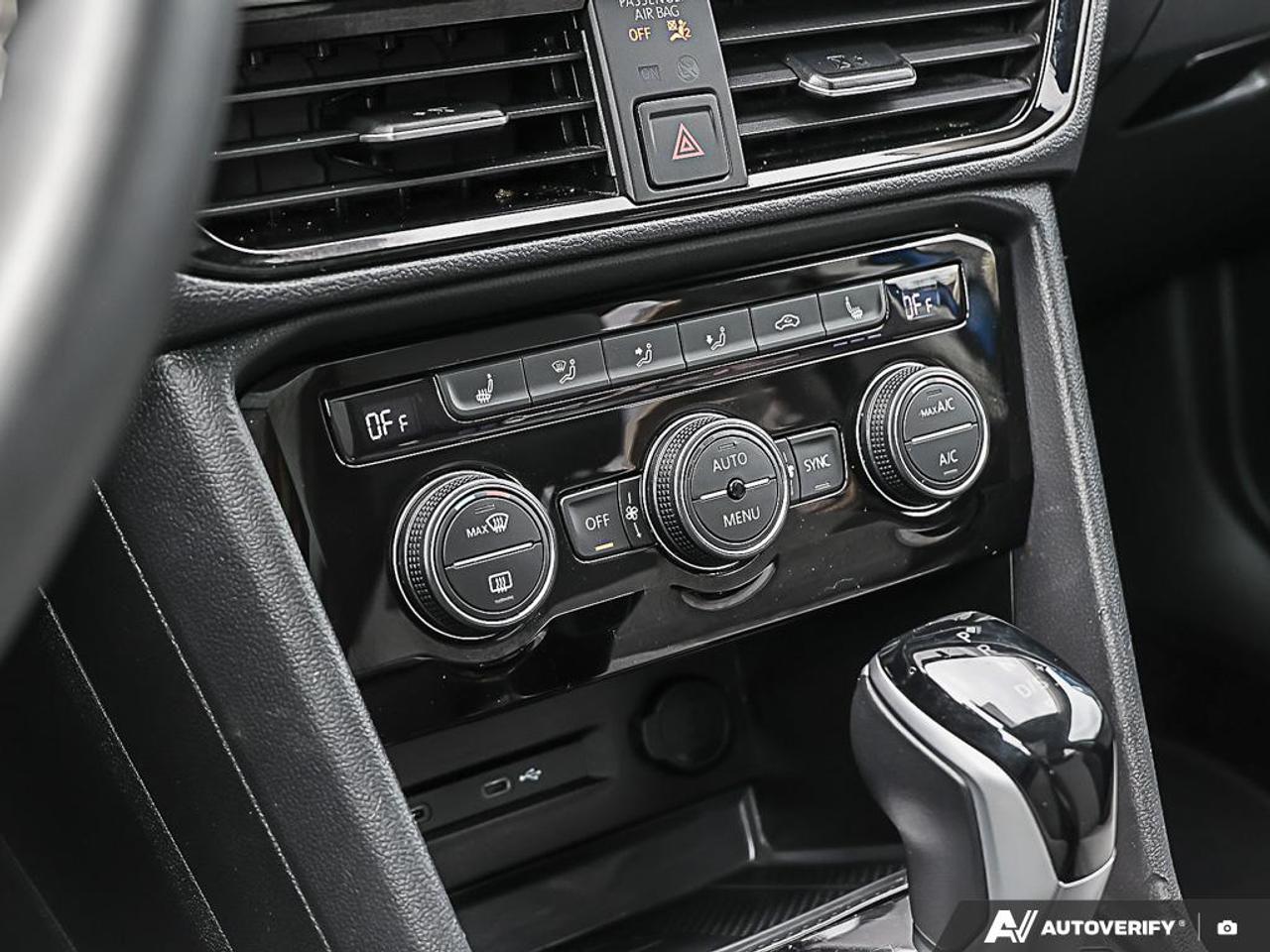 2024 Volkswagen Taos Comfortline, REMOTE START, PANO, H/SEATS & H/S.W - Photo #20