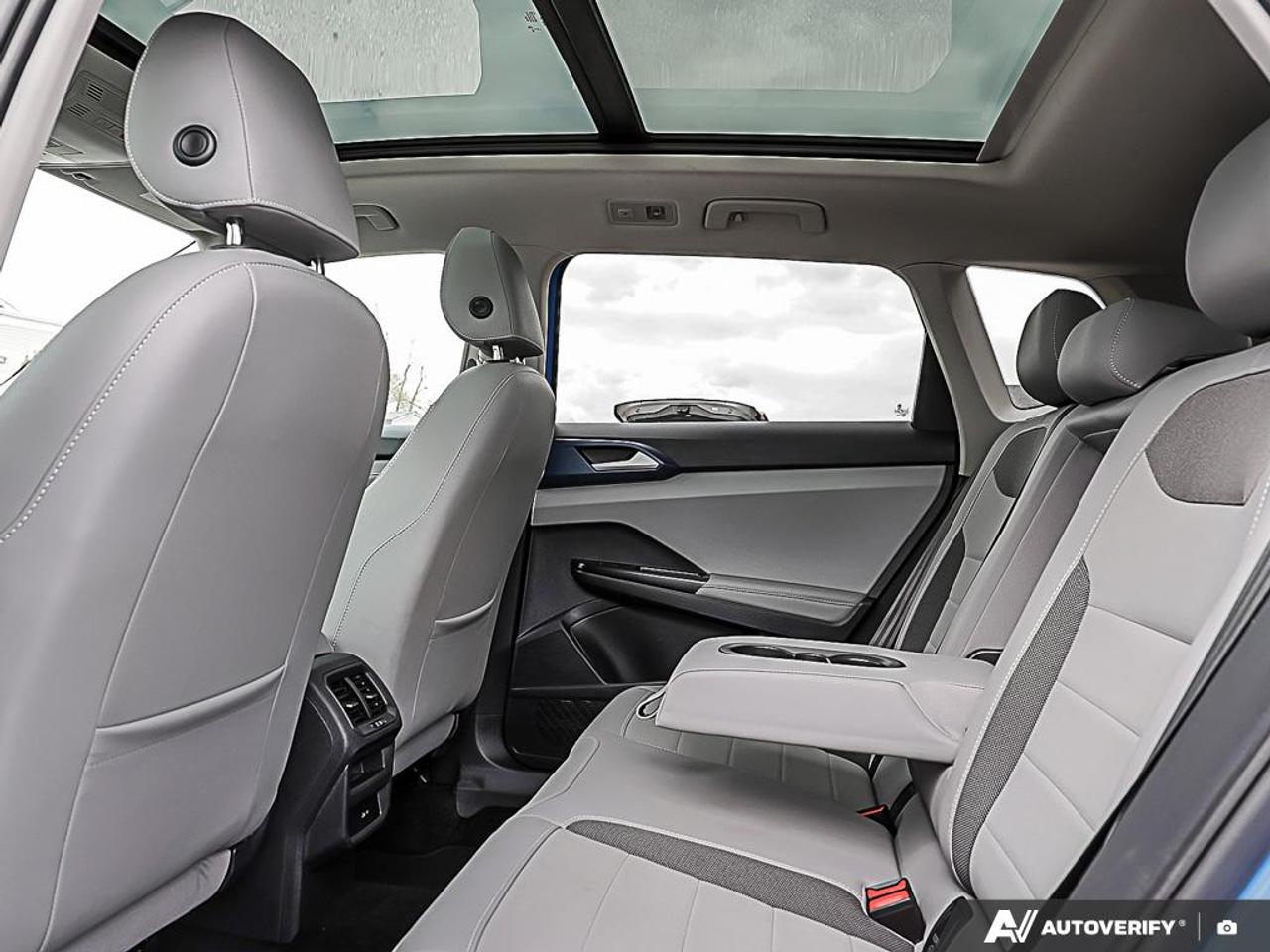 2024 Volkswagen Taos Comfortline, REMOTE START, PANO, H/SEATS & H/S.W - Photo #23