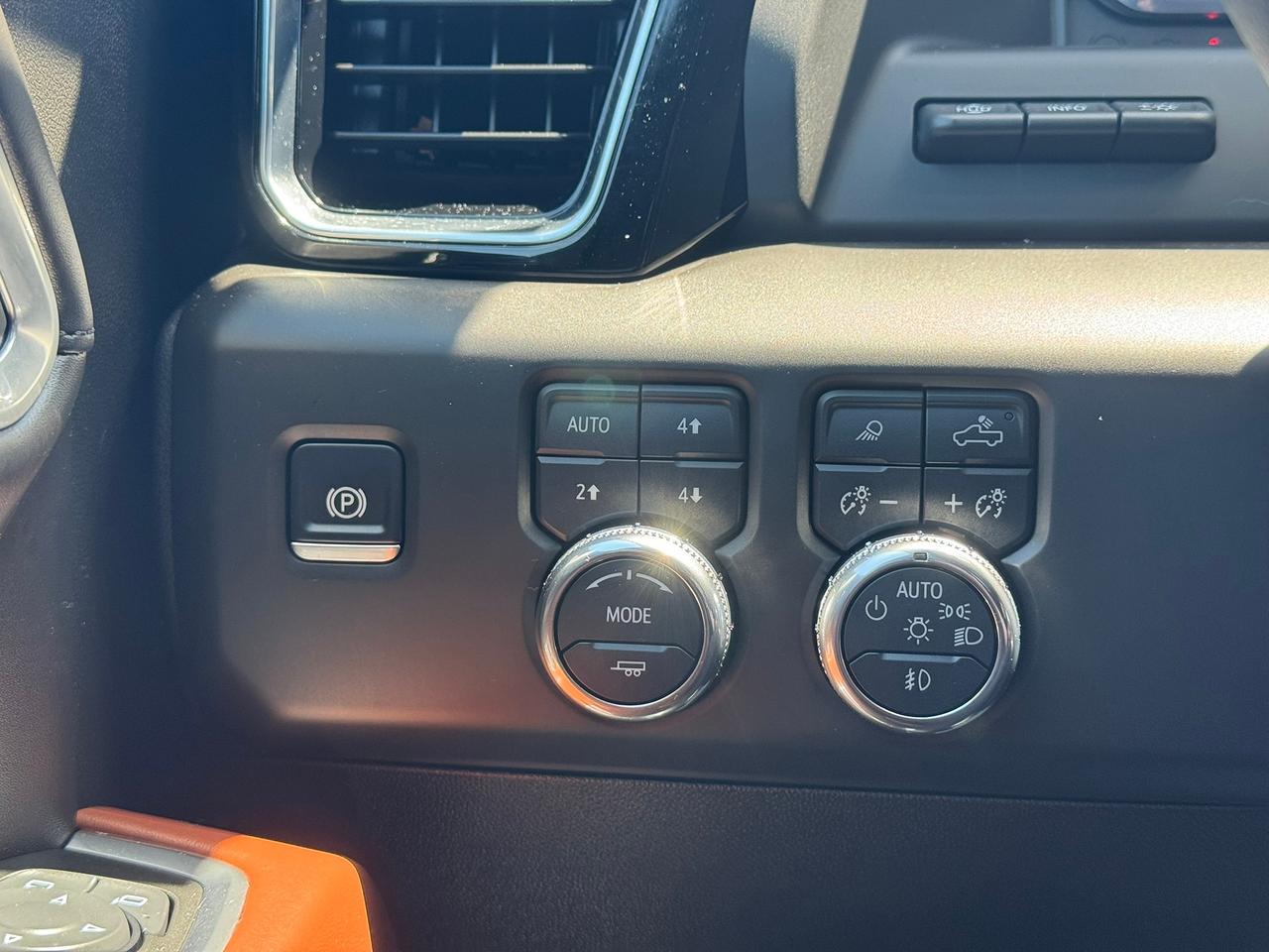2025 GMC Sierra 2500 Denali Ultimate Duramax Diesel Photo