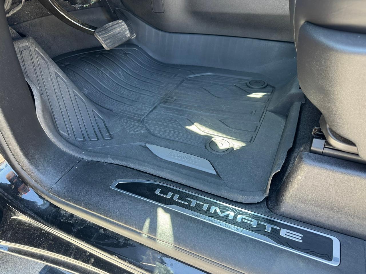 2025 GMC Sierra 2500 Denali Ultimate Duramax Diesel Photo