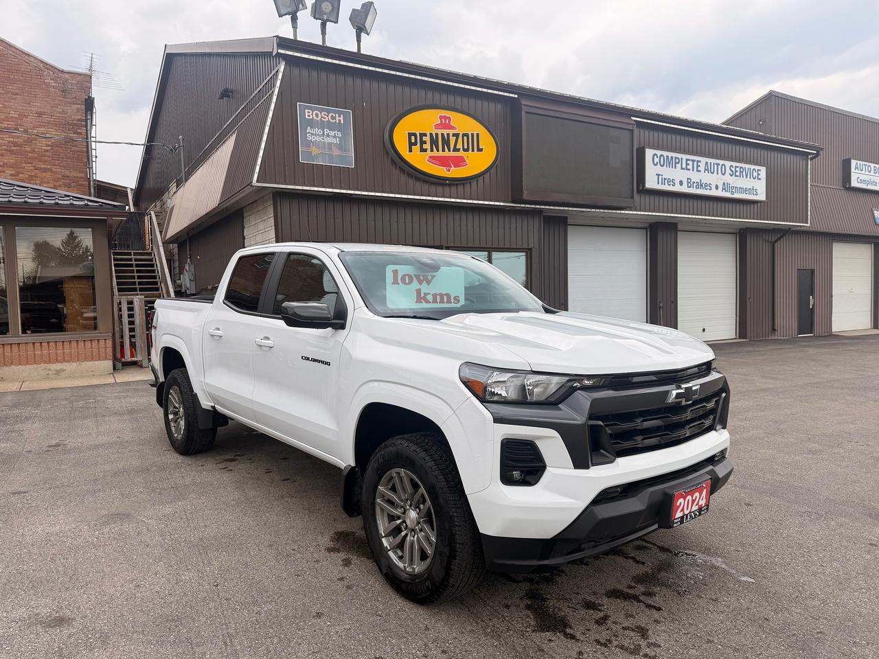 2024 Chevrolet Colorado 4WD LT Photo