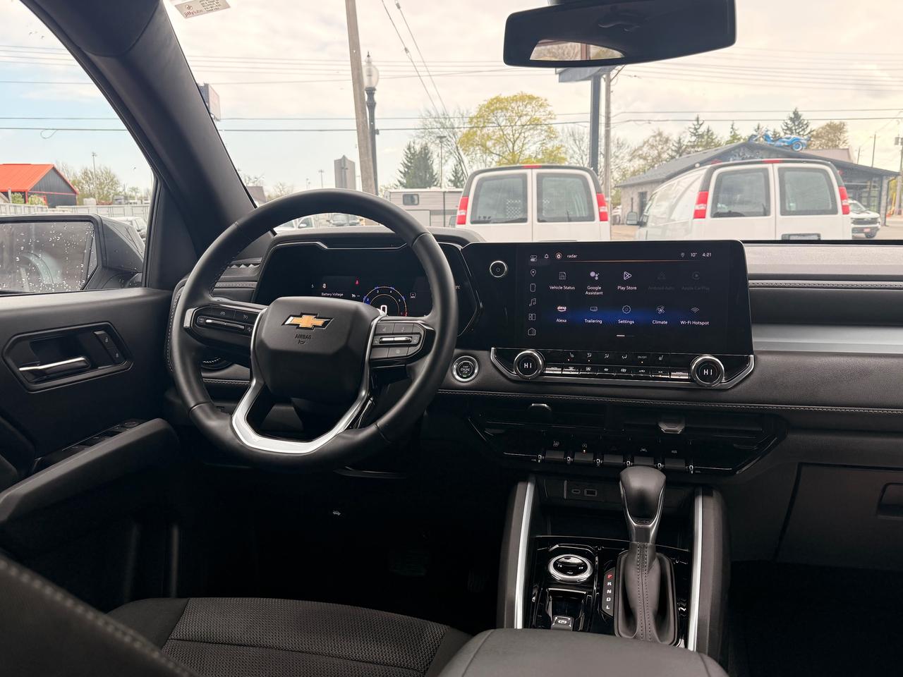 2024 Chevrolet Colorado 4WD LT Photo