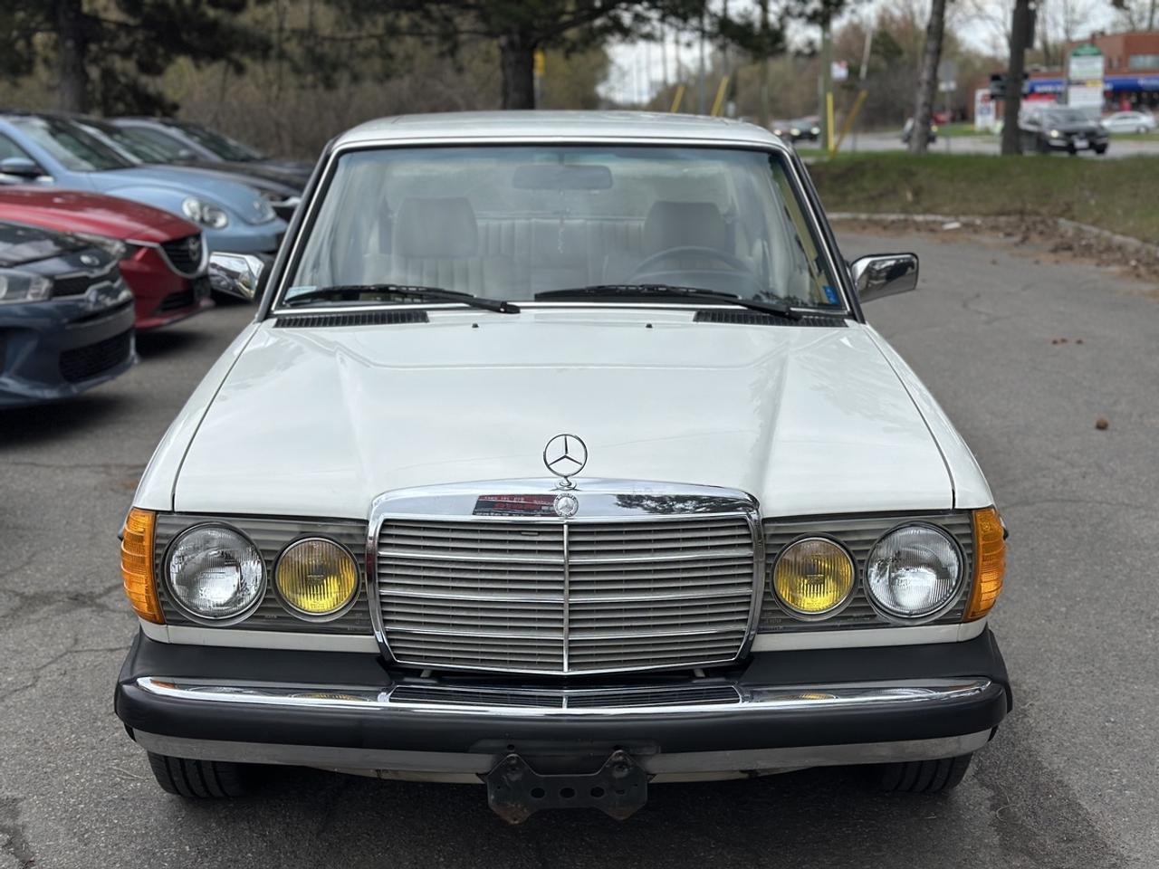 1985 Mercedes-Benz E-Class 300 Photo3
