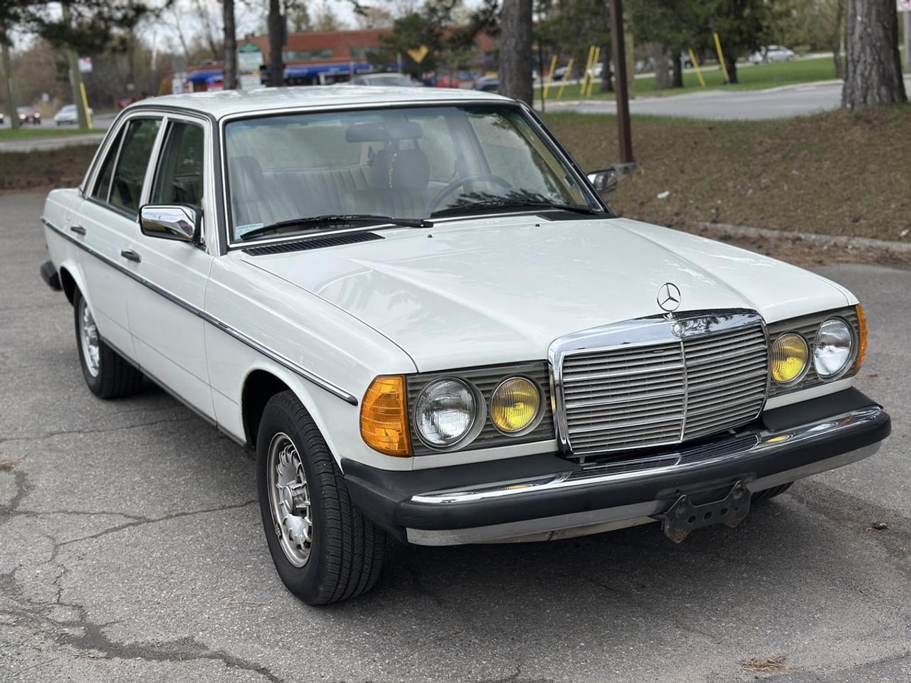 1985 Mercedes-Benz E-Class 300 Photo