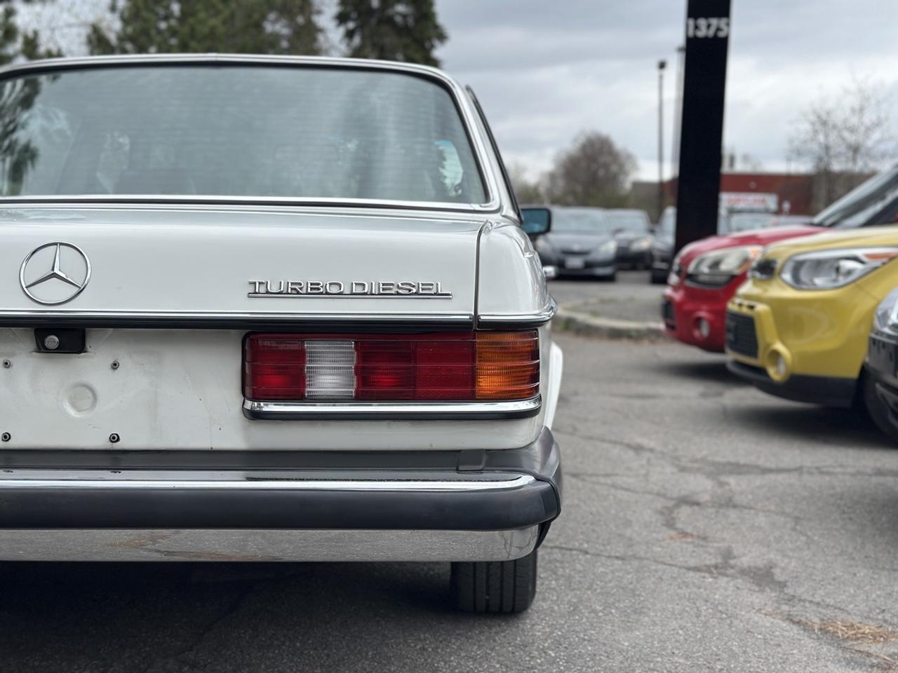 1985 Mercedes-Benz E-Class 300 Photo