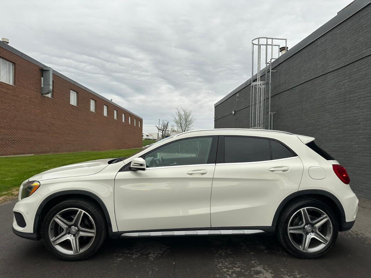 2015 Mercedes-Benz GLA-Class GLA 250 SUV Photo3