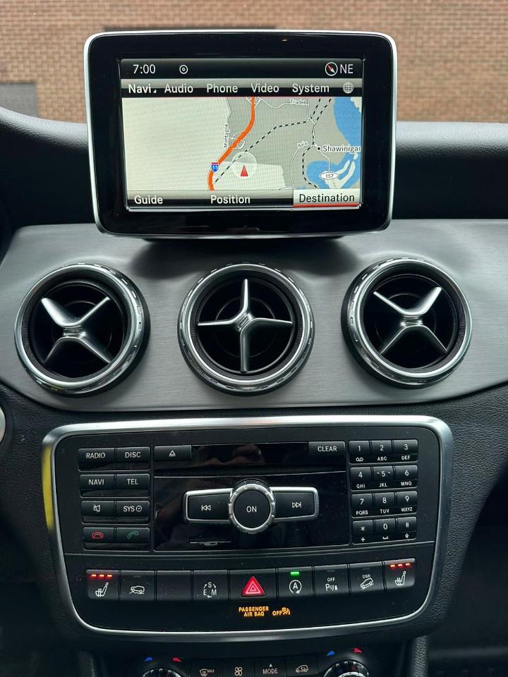 2015 Mercedes-Benz GLA-Class GLA 250 SUV Photo