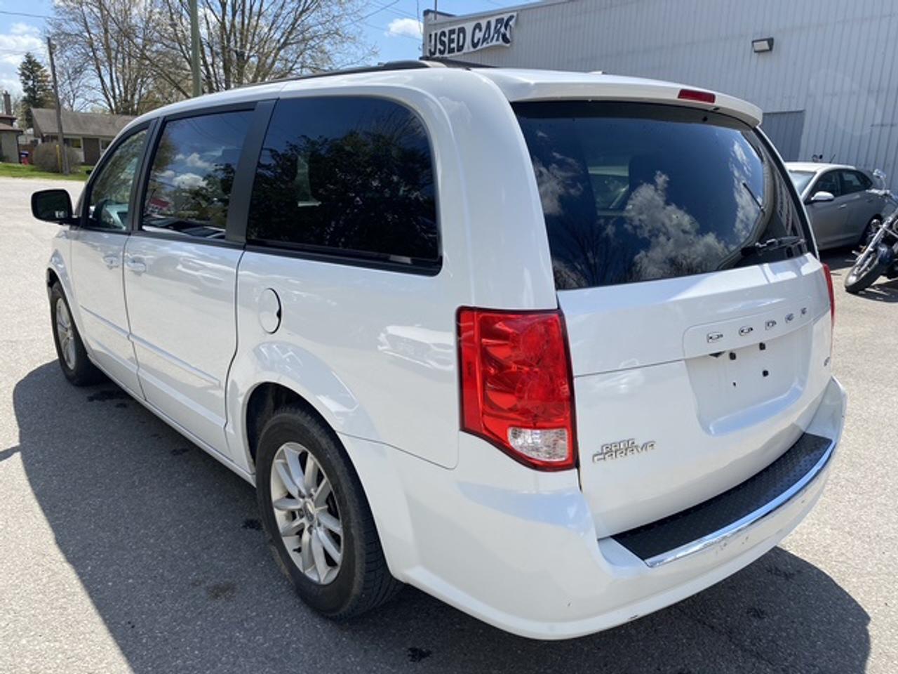 2015 Dodge Grand Caravan SXT Photo