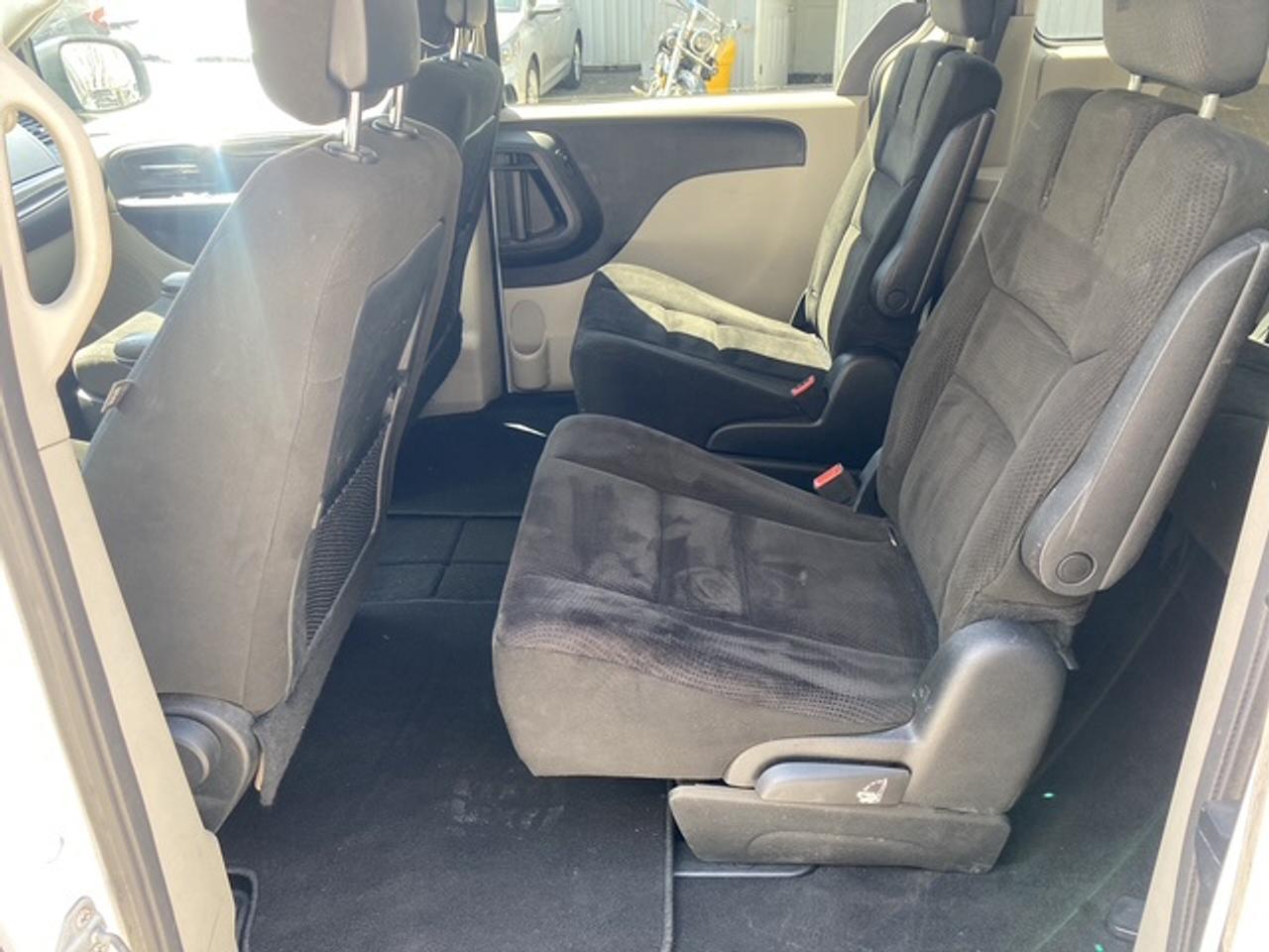2015 Dodge Grand Caravan SXT Photo