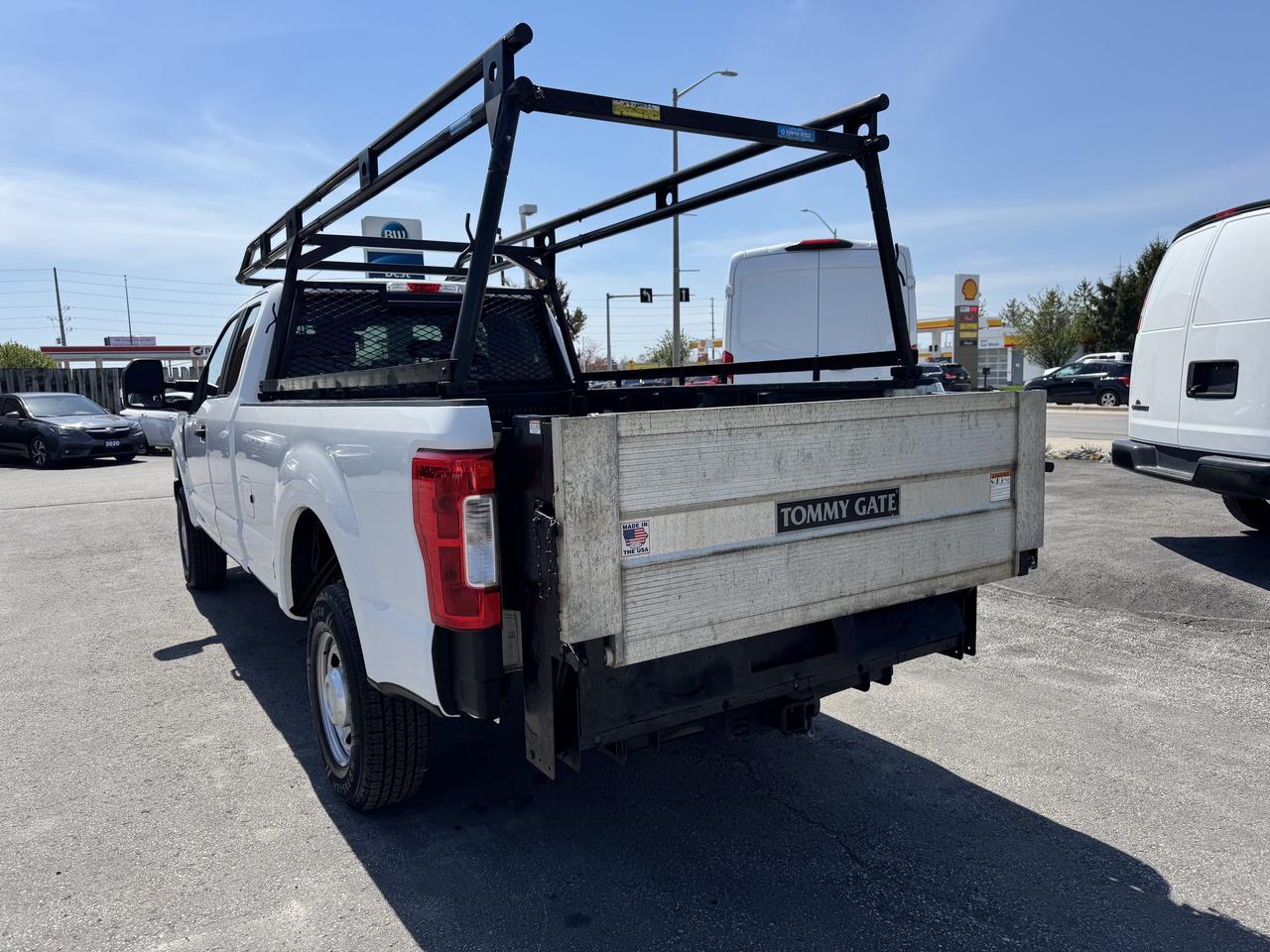 2019 Ford F-350 XL 4WD SuperCab 6.75 Ft Box Photo