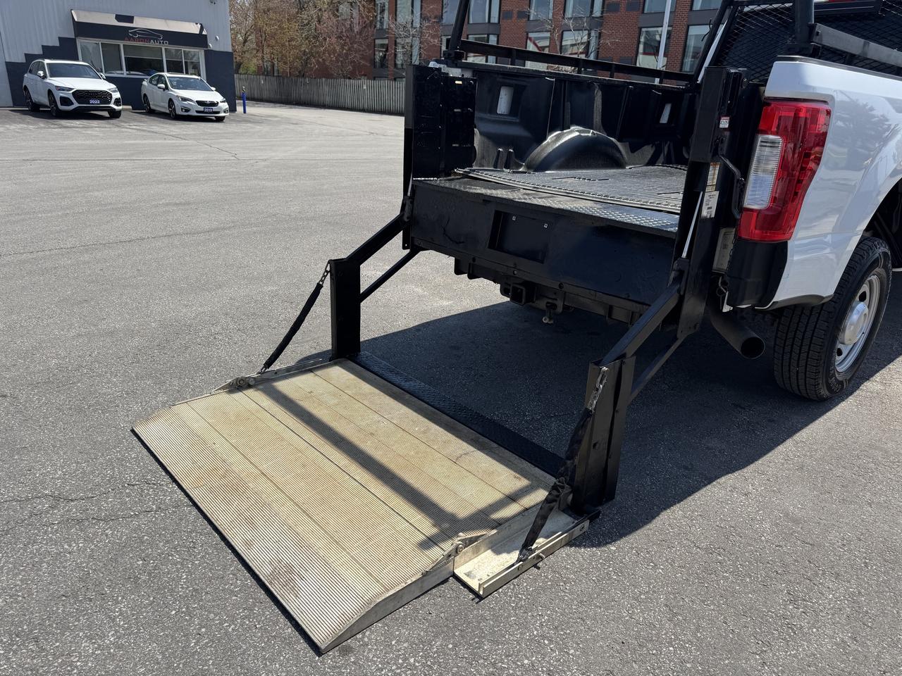 2019 Ford F-350 XL 4WD SuperCab 6.75 Ft Box Photo