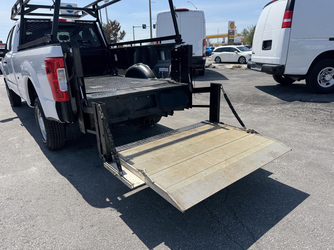 2019 Ford F-350 XL 4WD SuperCab 6.75 Ft Box Photo