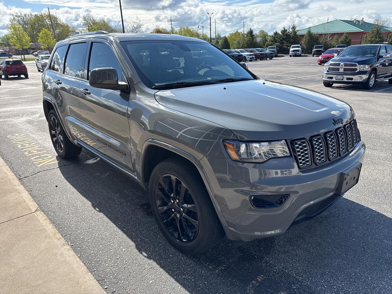 2019 Jeep Grand Cherokee Altitude Photo