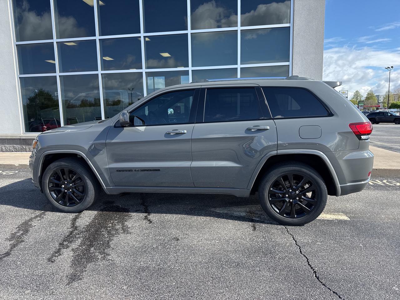 2019 Jeep Grand Cherokee Altitude Photo