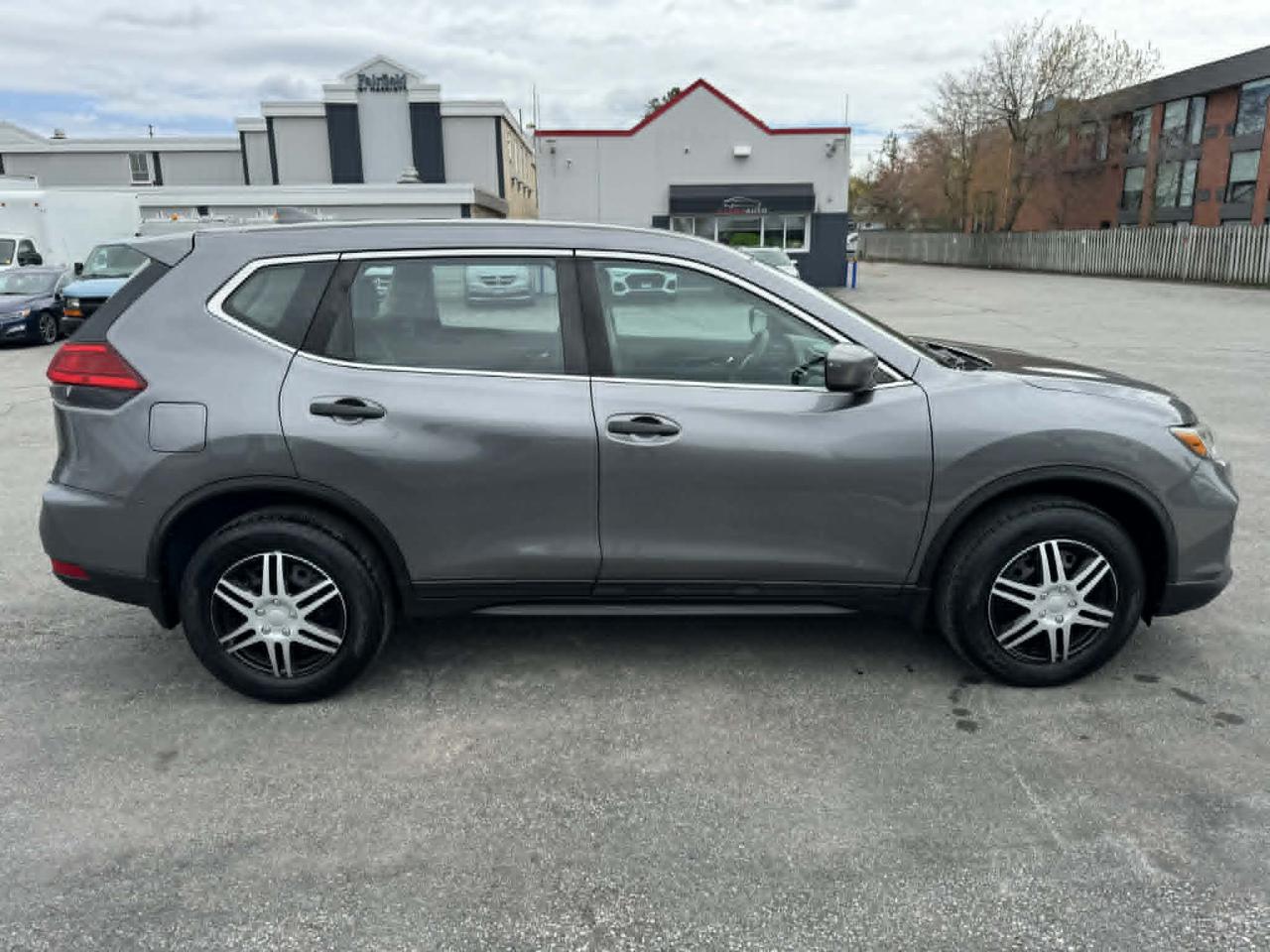 2017 Nissan Rogue AWD Photo