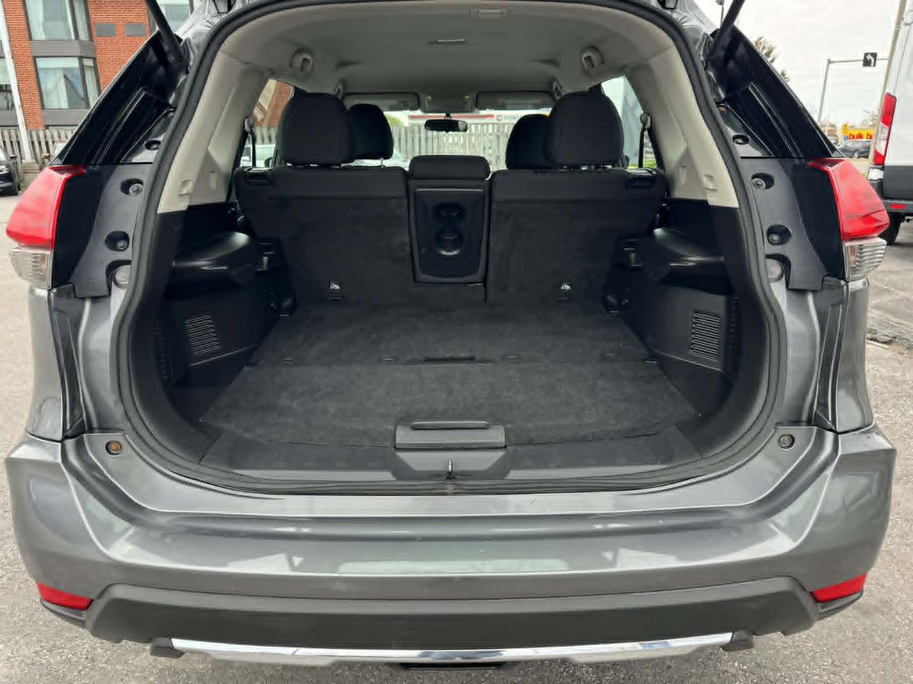2017 Nissan Rogue AWD Photo