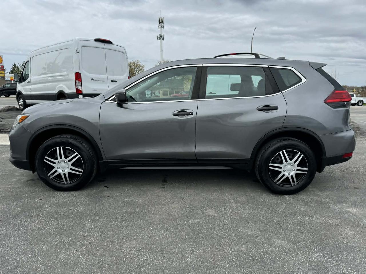 2017 Nissan Rogue AWD Photo