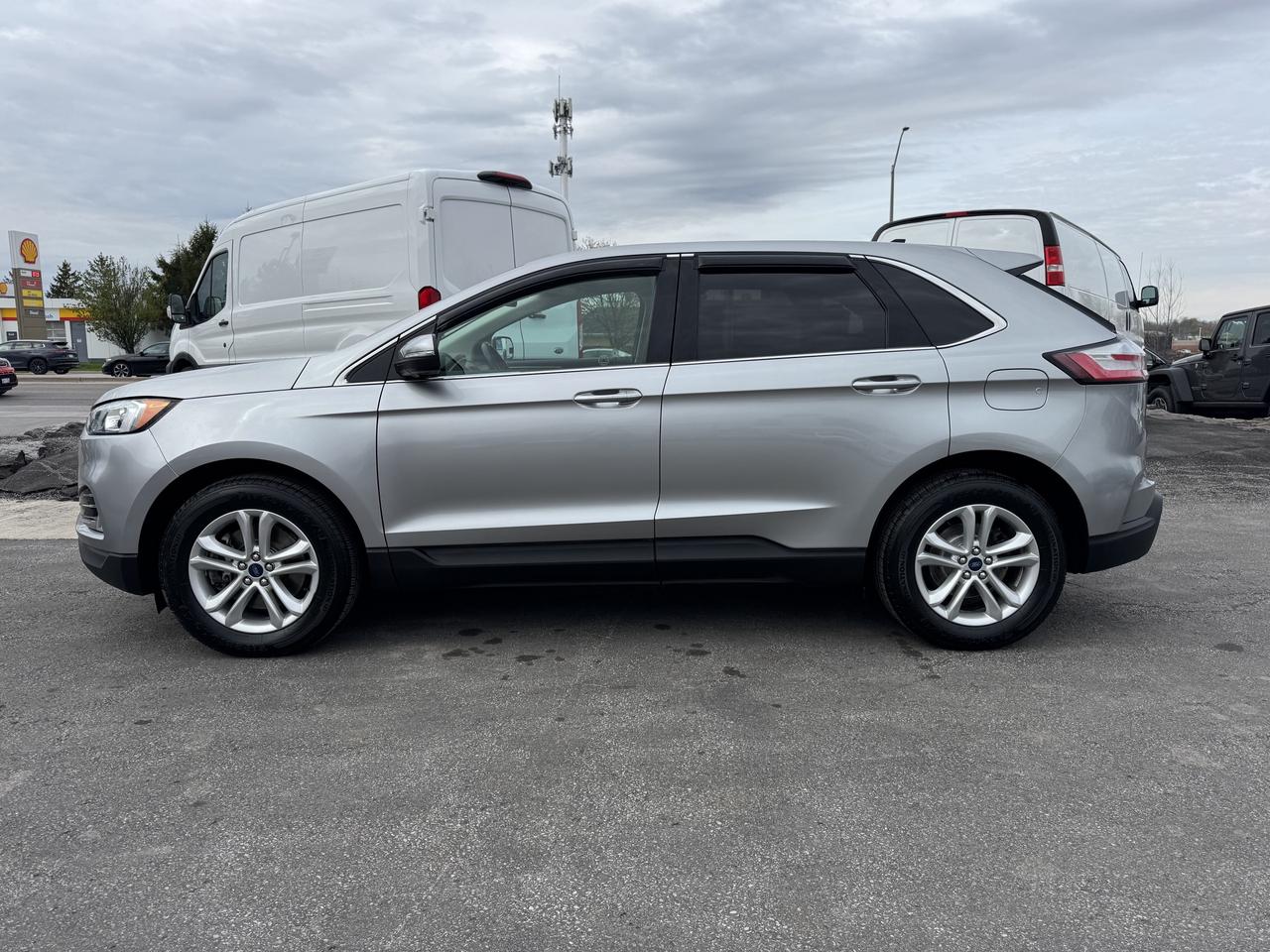 2020 Ford Edge SEL AWD Photo