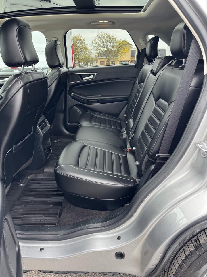 2020 Ford Edge SEL AWD Photo