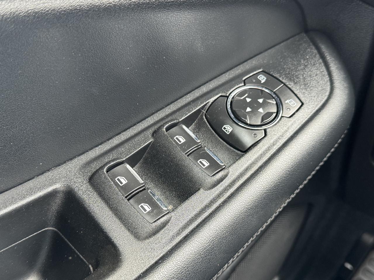 2020 Ford Edge SEL AWD Photo